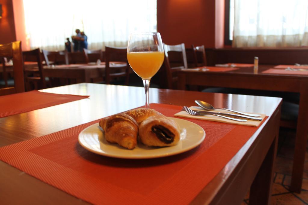 Hotel Restaurante El Tollo Utiel Ngoại thất bức ảnh