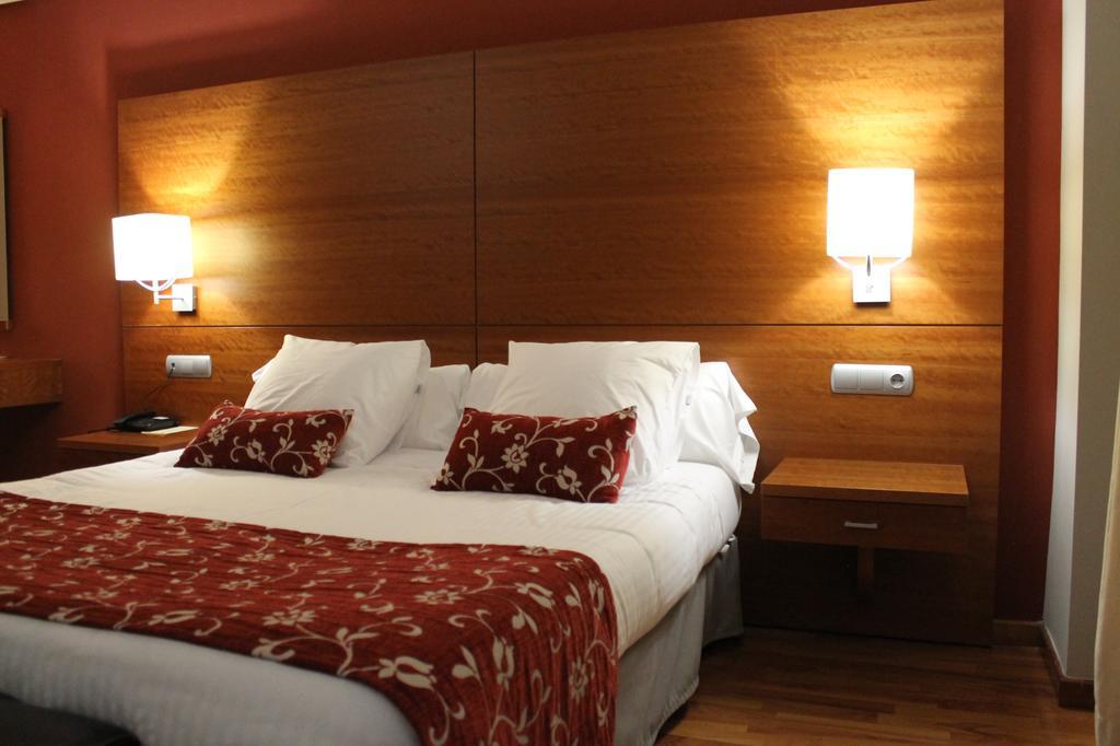Hotel Restaurante El Tollo Utiel Ngoại thất bức ảnh